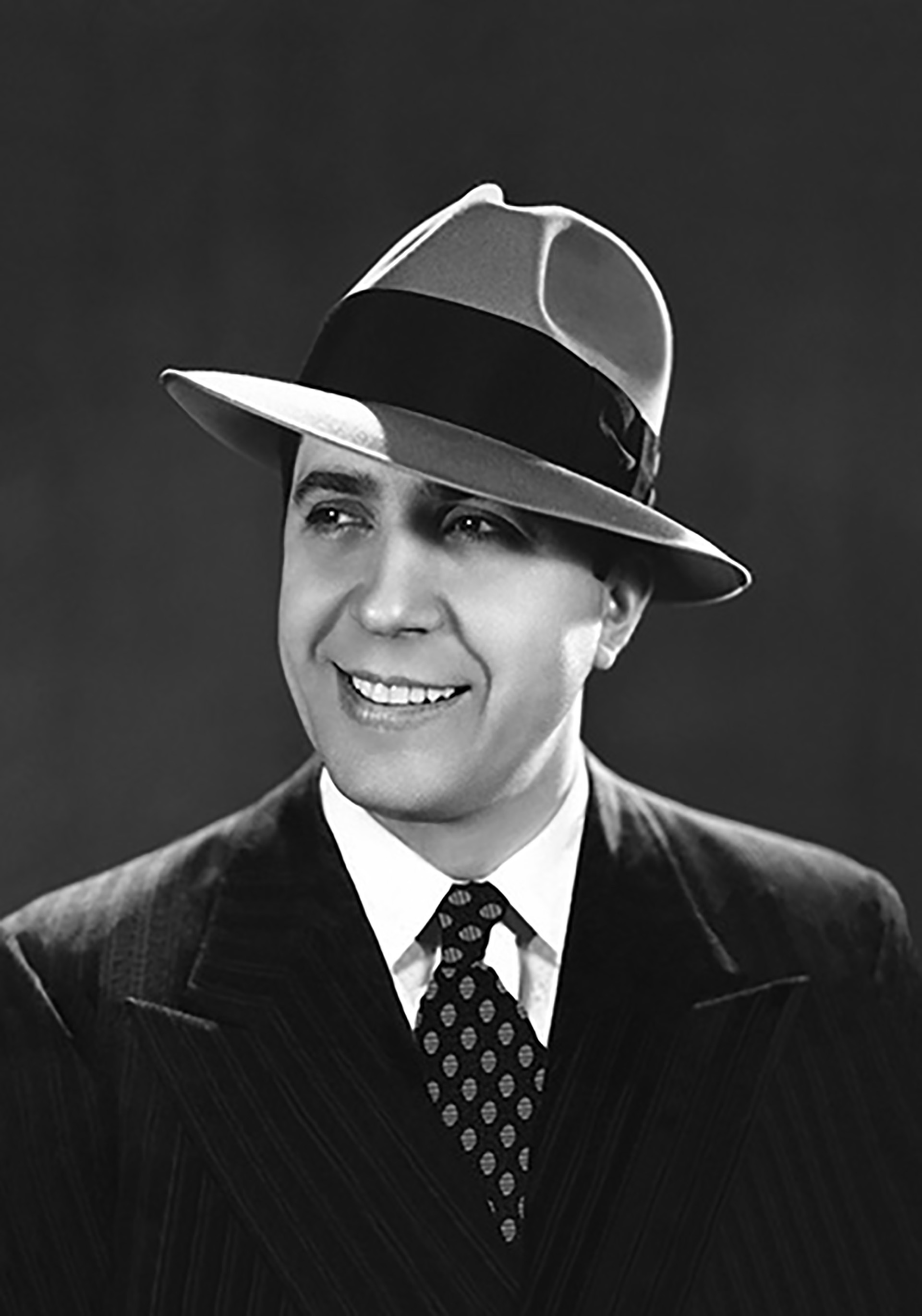 Homenaje a Carlos Gardel en el 90° aniversario de su fallecimiento.